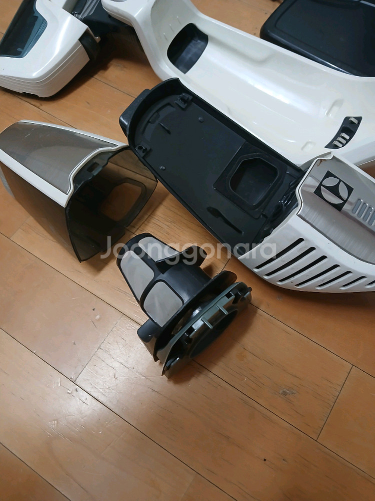 <부품용>일렉트로룩스 무선청소기/ZB3104--4