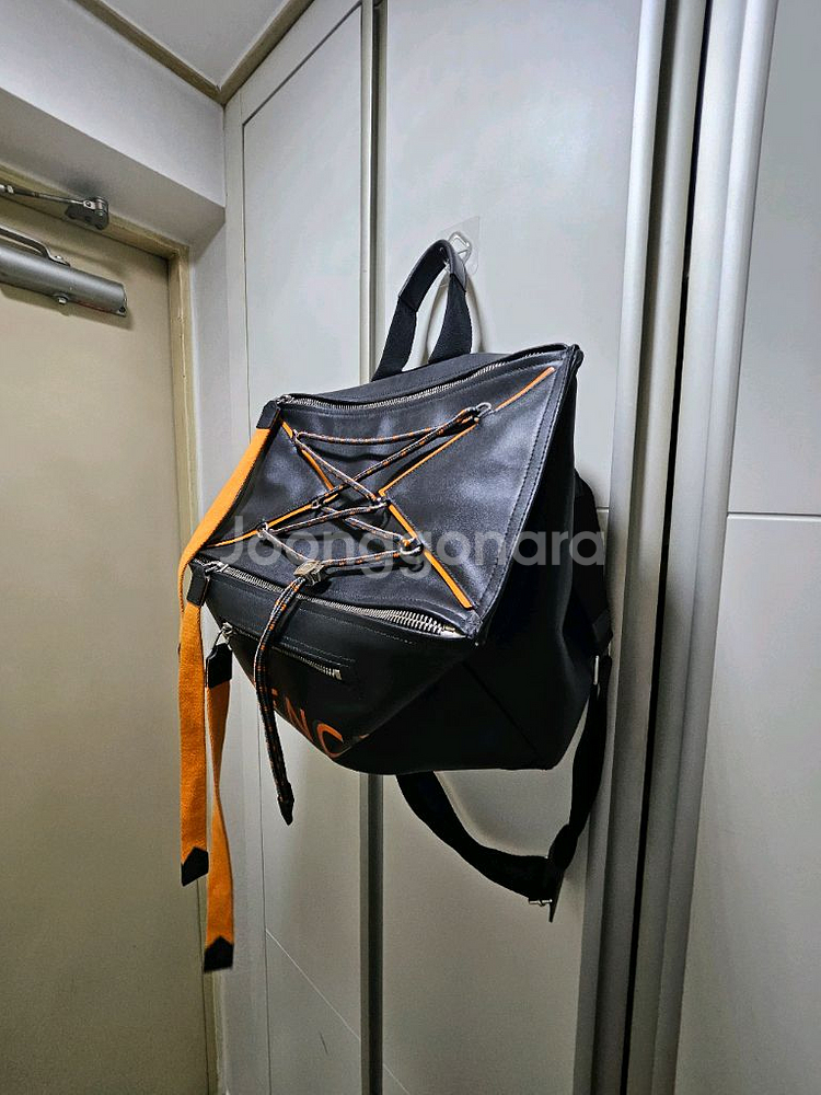지방시 판도라 레더 오렌지 스트랩 남여공용--1