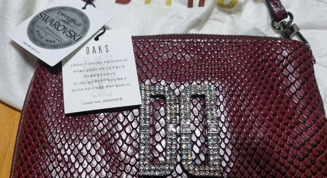 [새상품] 닥스 스와로브스키 손지갑 (더스트백 포함)--2