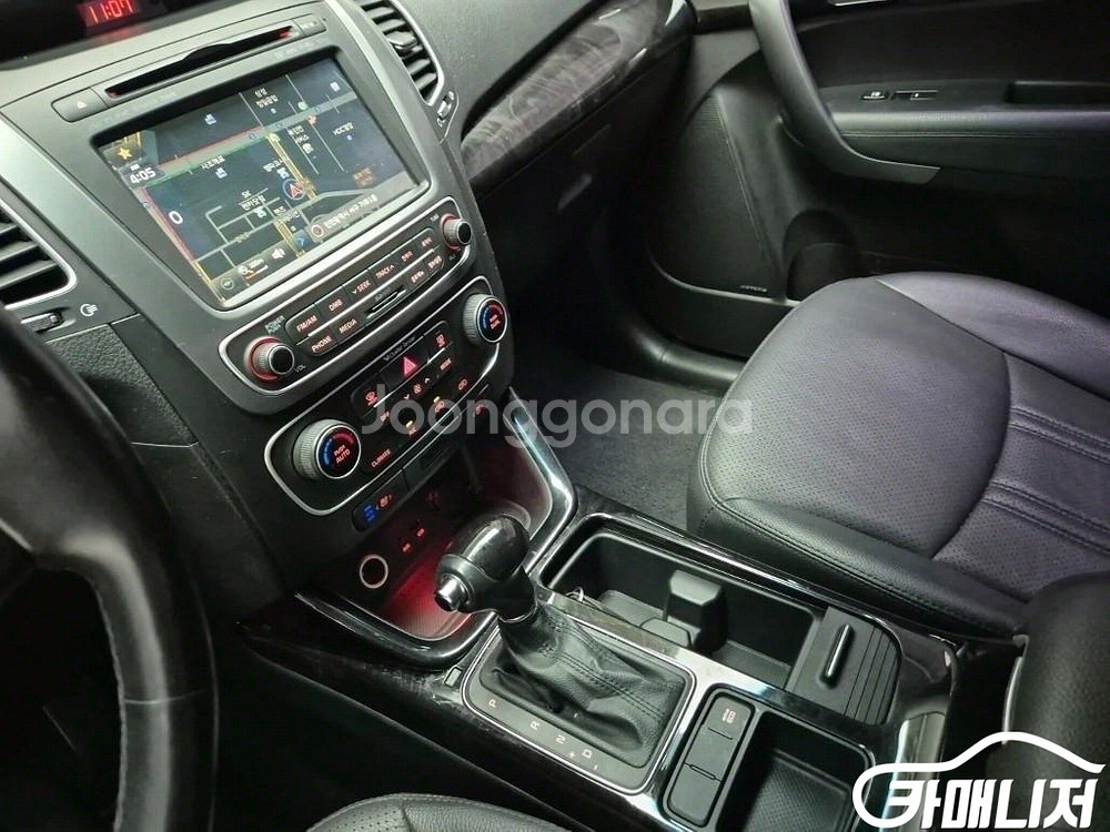 [기아]뉴 쏘렌토 R 2WD 2.2 프레스티지 (7인승--9