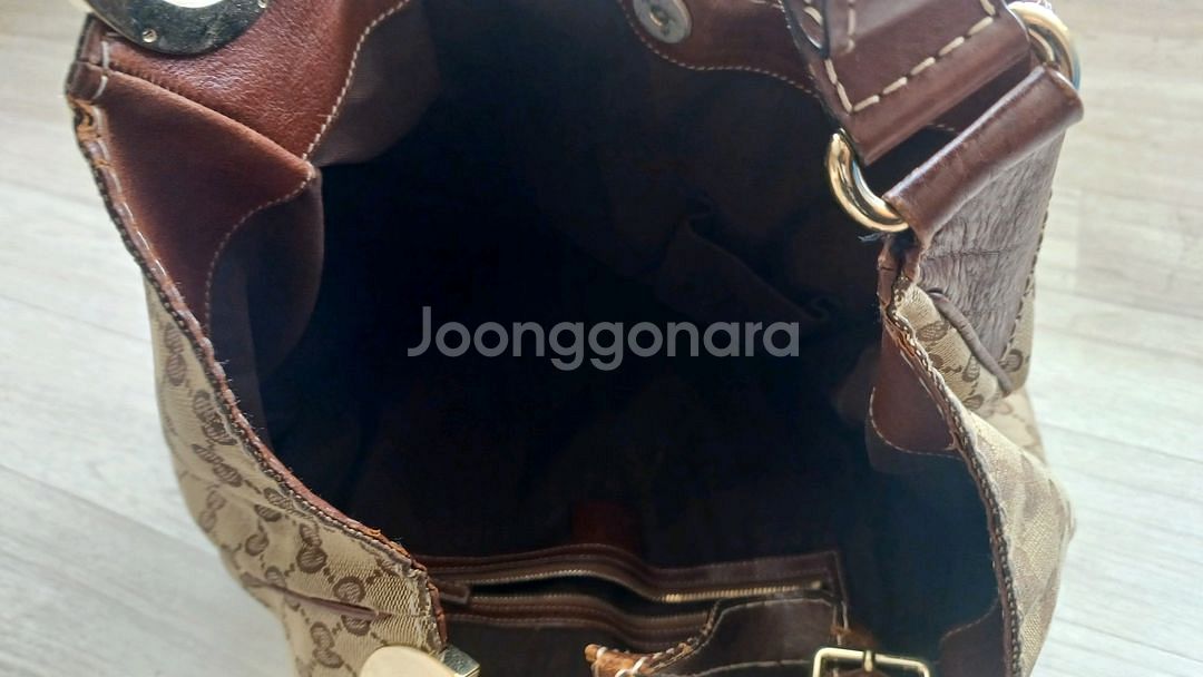 구찌 GG로고 토드겸 정가 150만원대--2