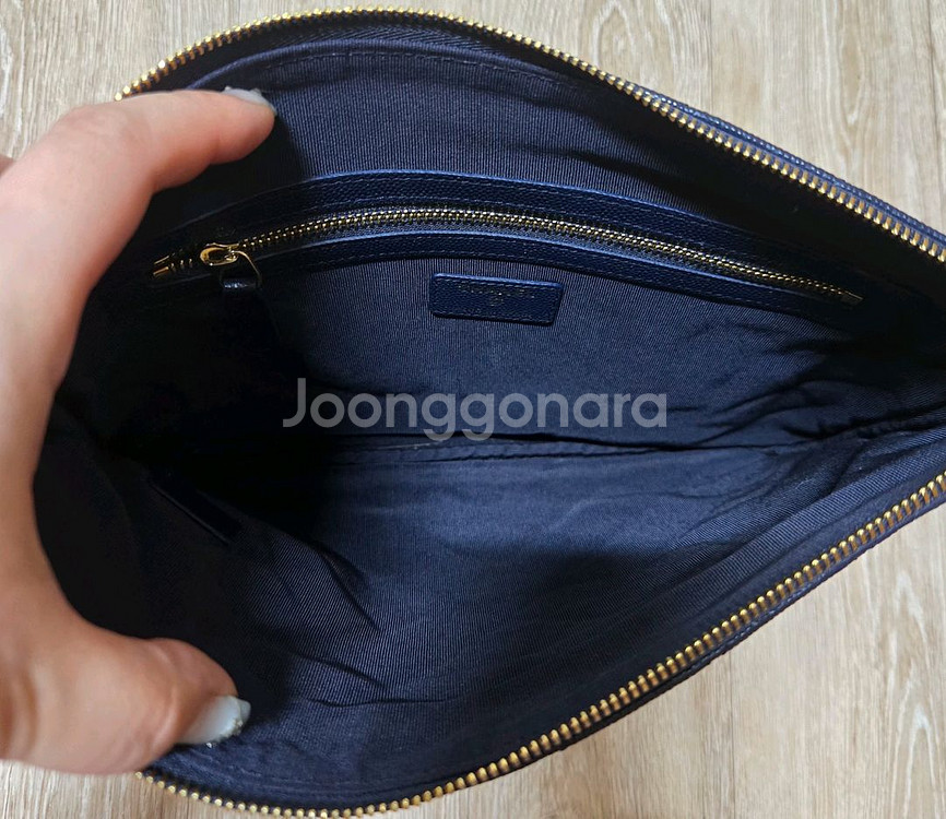 샤넬 로고 캐비어 미듐 클러치 (컨디션굿)가격내림--4