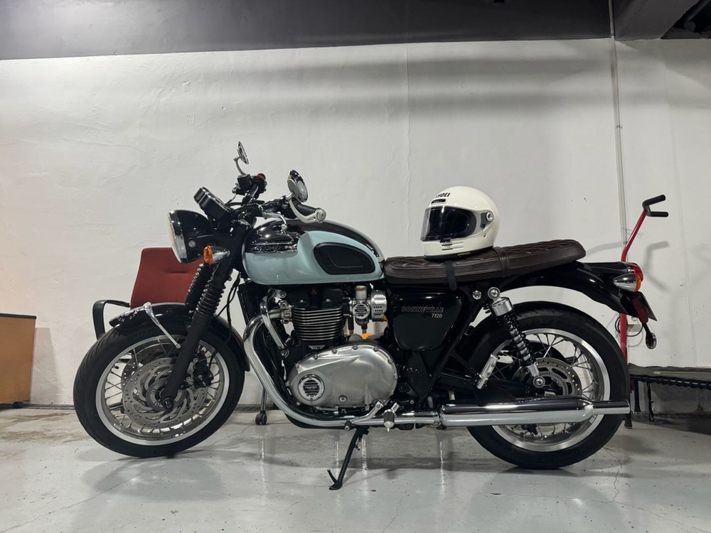 트라이엄프 본네빌 T120 크롬edition 한정판 이미지