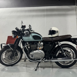 트라이엄프 본네빌 T120 크롬edition 한정판