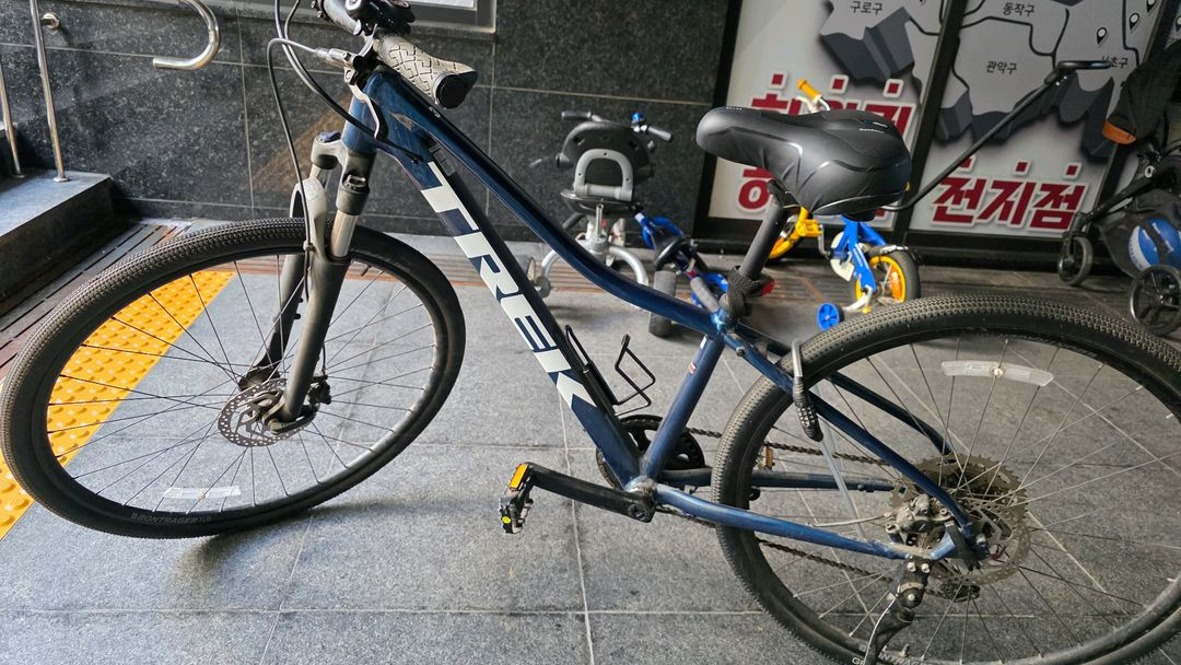 트렉 자전거 FX3 듀얼스포츠 이미지