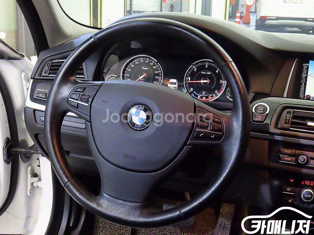 [BMW]5시리즈 (F10) 520d (5인승) #앱특--7