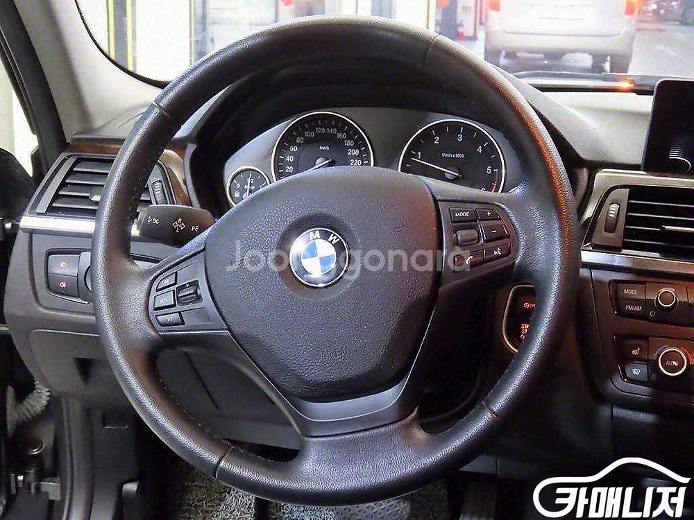[BMW]3시리즈 (F30) 320d (5인승) #앱특--7