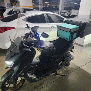 23년식 NMAX125 팝니다.