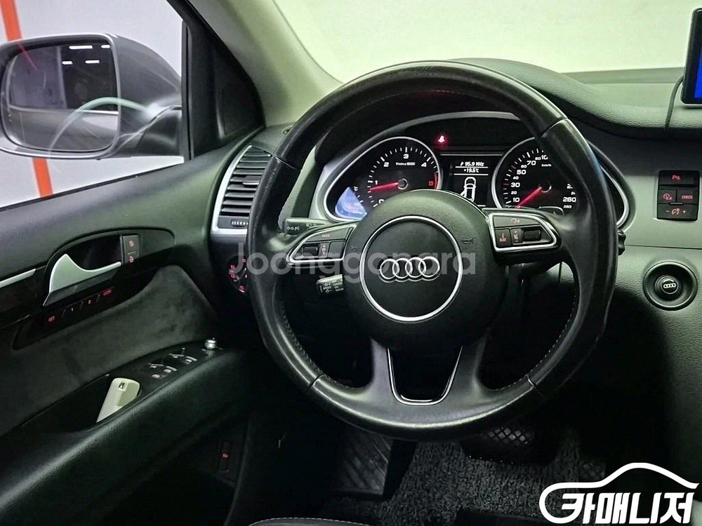 [아우디]Q7 35 TDI 콰트로 다이나믹 (6인승)--8