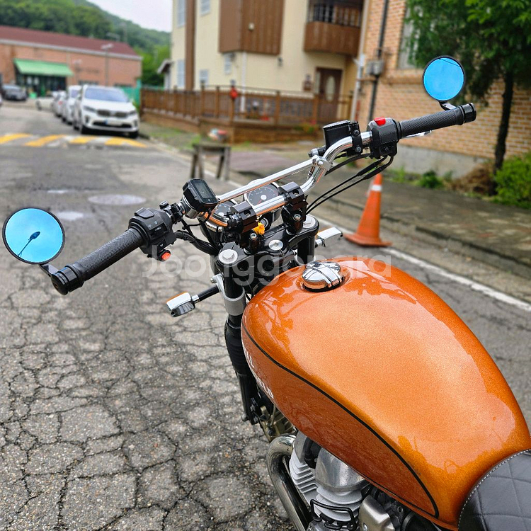 로얄엔필드 인터셉터650 19년식 짧은키로수 판매합니다--7