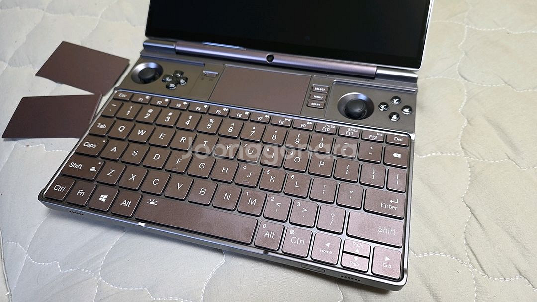 Gpd win max2 6800u 1tb--5