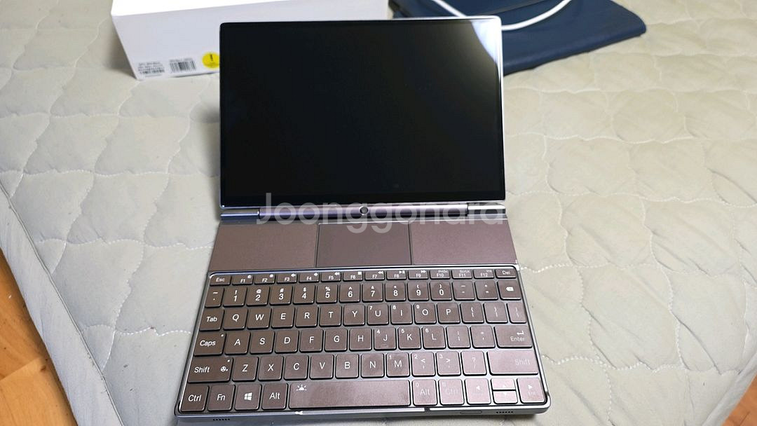 Gpd win max2 6800u 1tb--4