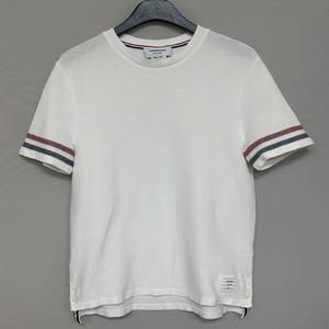 톰브라운 스트라이프 라운드넥 텍스처드 코튼 반팔티 (4