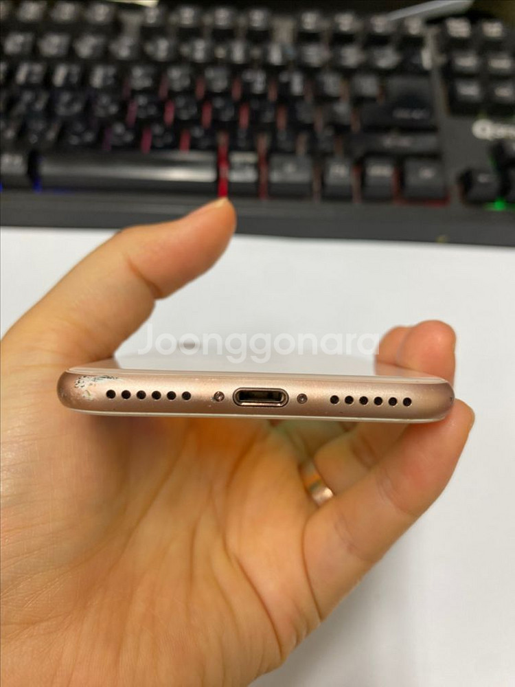 아이폰8 로즈골드 액정SS급 256G 배터리100%--5