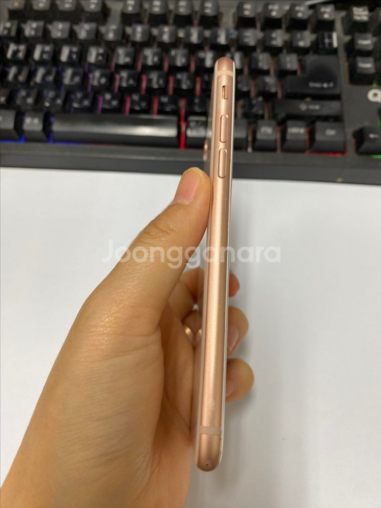 아이폰8 로즈골드 액정SS급 256G 배터리100%--4