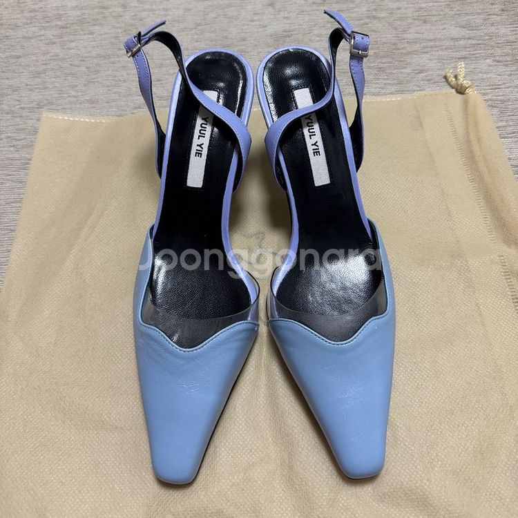 새상품 율이에 스틸레토 물결 슬링백 힐 pvc 235--0