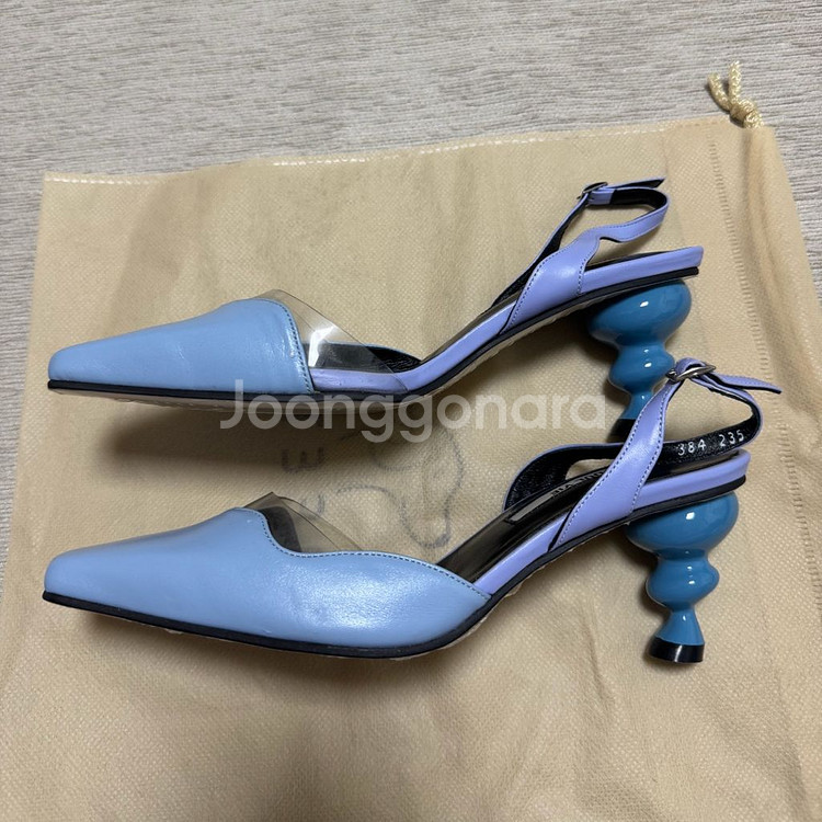 새상품 율이에 스틸레토 물결 슬링백 힐 pvc 235--1