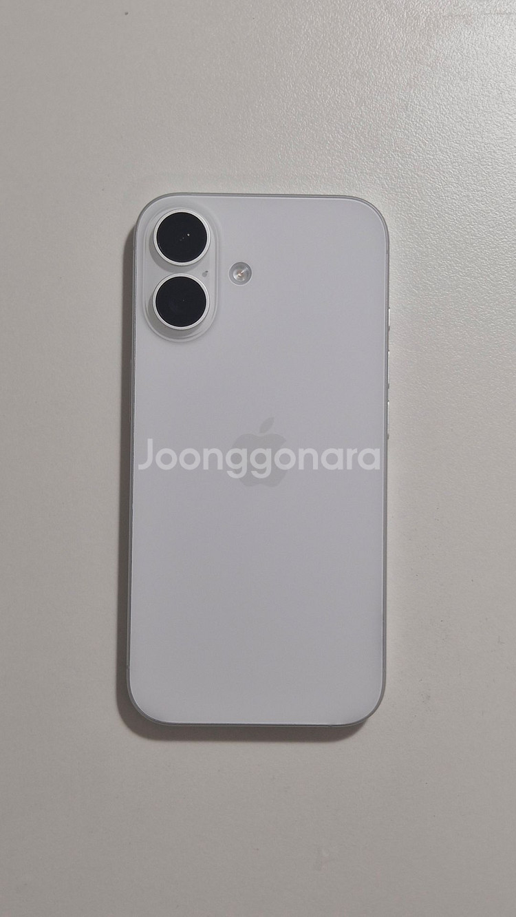 아이폰16 화이트 128gb A급 박풀 판매합니다.--9