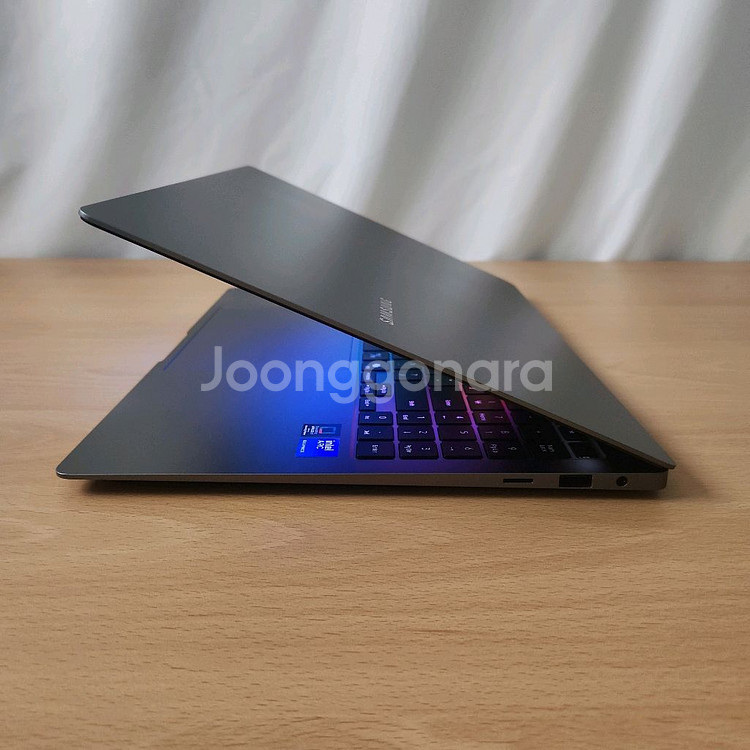 2025년 6월구매 갤럭시북5프로 NT960XHA--5