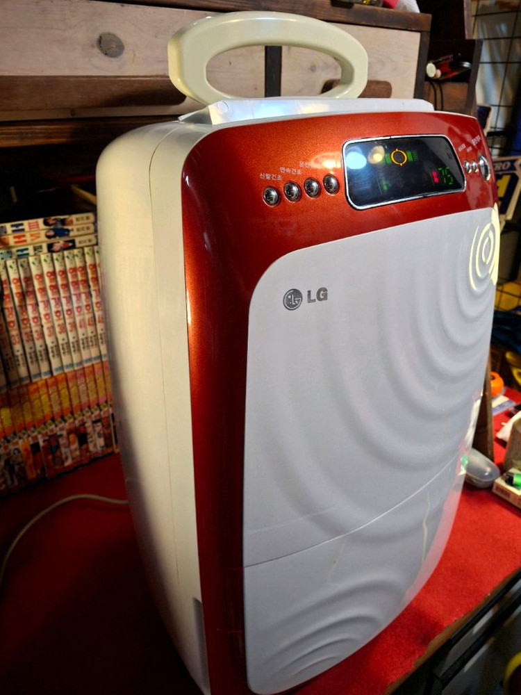 LG 제습기 이미지