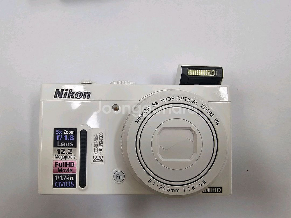 Nikon p330 white--7