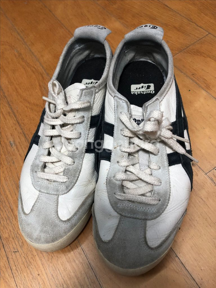 오니츠카타이거 멕시코66 빈티지 화이트 블랙 240--1