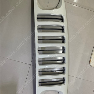 뉴코란도 세로그릴 상아색 구합니다