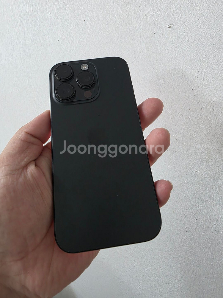 아이폰16프로 블랙 티타늄 256기가 SS급 팝니다--1