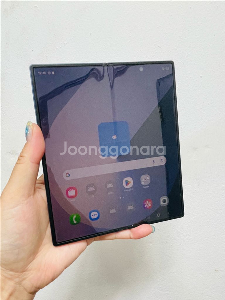 갤럭시 Z폴드6 네이비 256기가 S급 판매합니다.--0