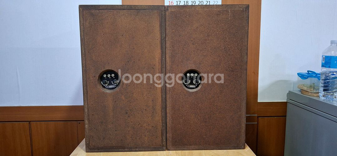 AR-3a speaker--6