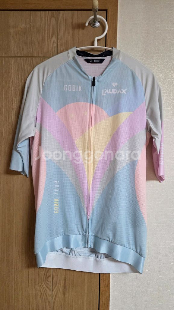 고빅투어 반팔져지 판매합니다.--0