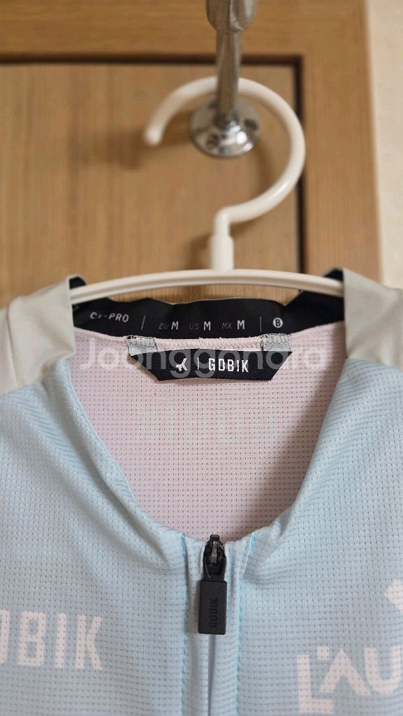 고빅투어 반팔져지 판매합니다.--2