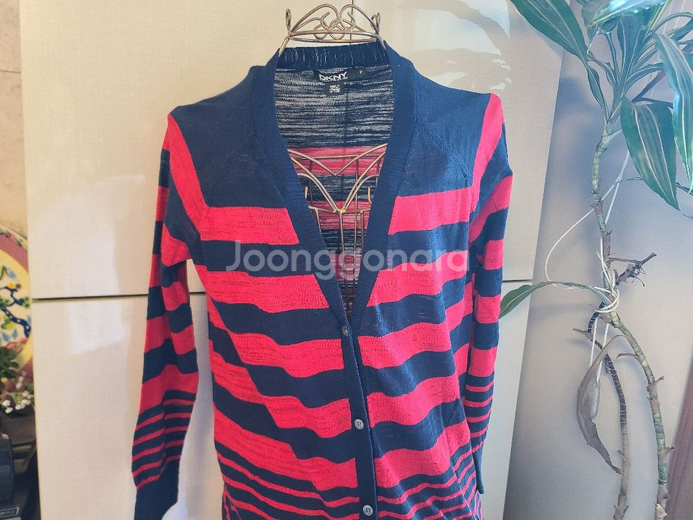 DKNY 가디건 P size--1