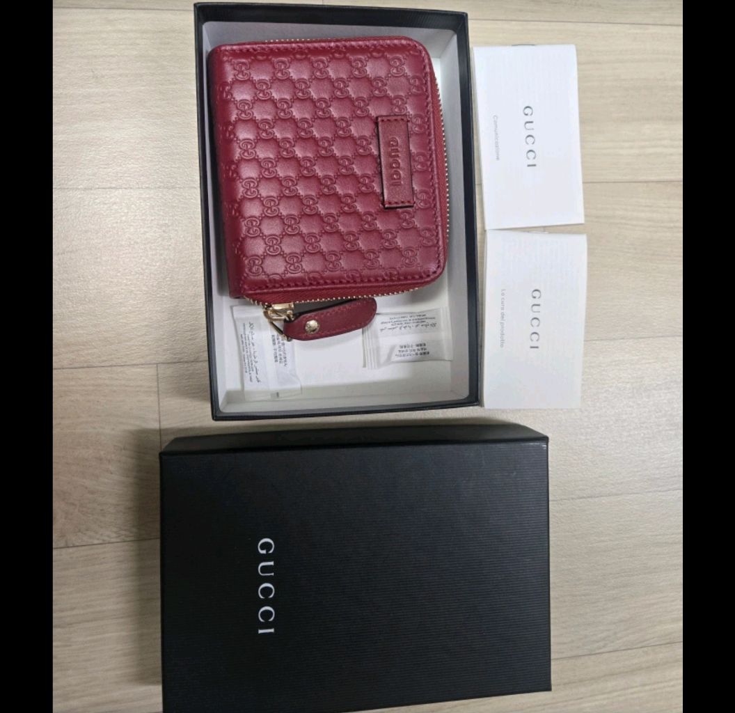 구찌지갑