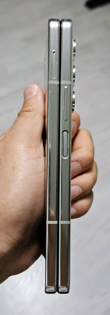 갤럭시 Z폴드5 크림 512GB A급 싸게 팝니다.--6