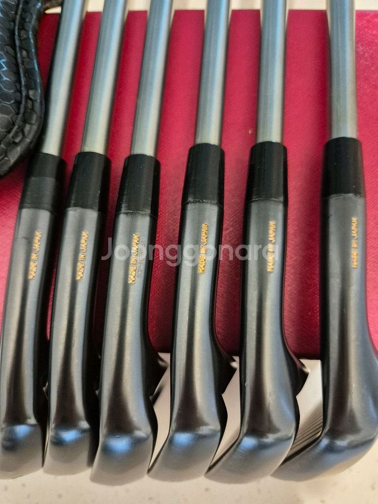 미우라 CB-302 블랙 한정판 아이언 세트--2