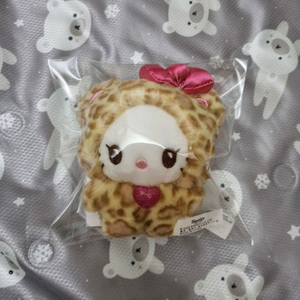 산리오 갸루 키티 갸루쿠마 브라운 레오파드 호피 키링