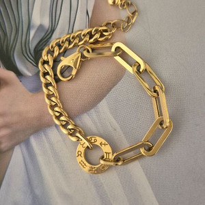 18k 왕 할로우 언발 팔찌