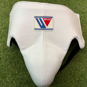 위닝 그로인가드 m사이즈 화이트