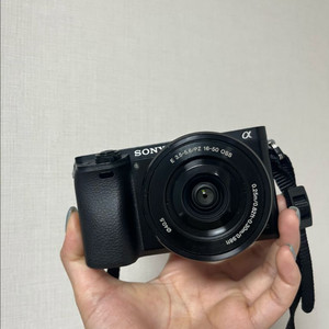 소니 a6000 바디,16-50mm 렌즈 블랙