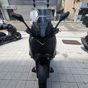 24년식 xmax300 팔아요