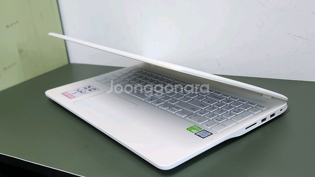 삼성 울트라북 NT500R5M i5-7세대 노트북--4