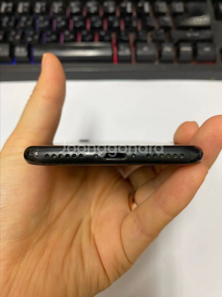 아이폰7 매트블랙 액정SS급 32GB 배터리92%--5
