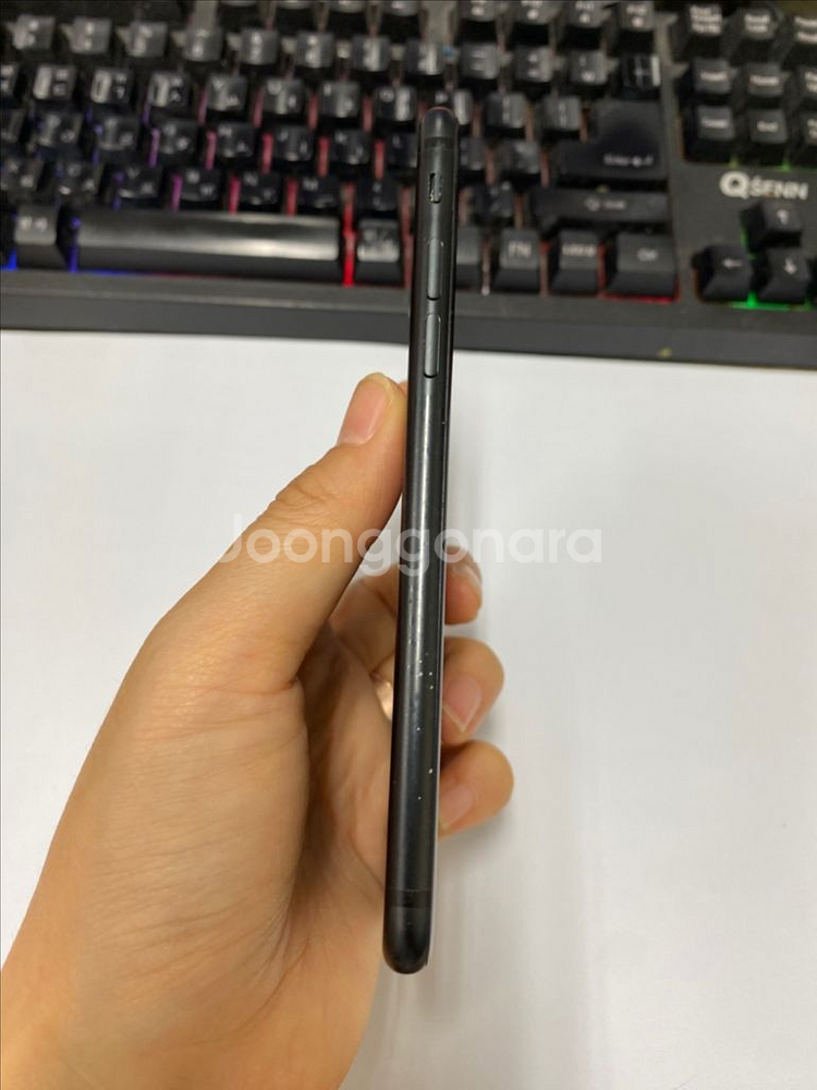 아이폰7 매트블랙 액정유리SS급 128G 배터리100%--3