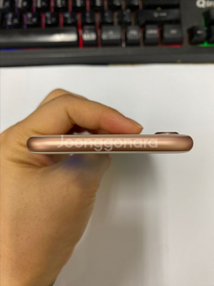 아이폰8 로즈골드 SS급 256G 배터리100%--3