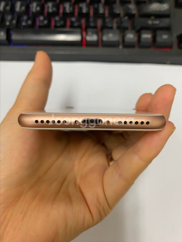 아이폰8 로즈골드 SS급 256G 배터리100%--5