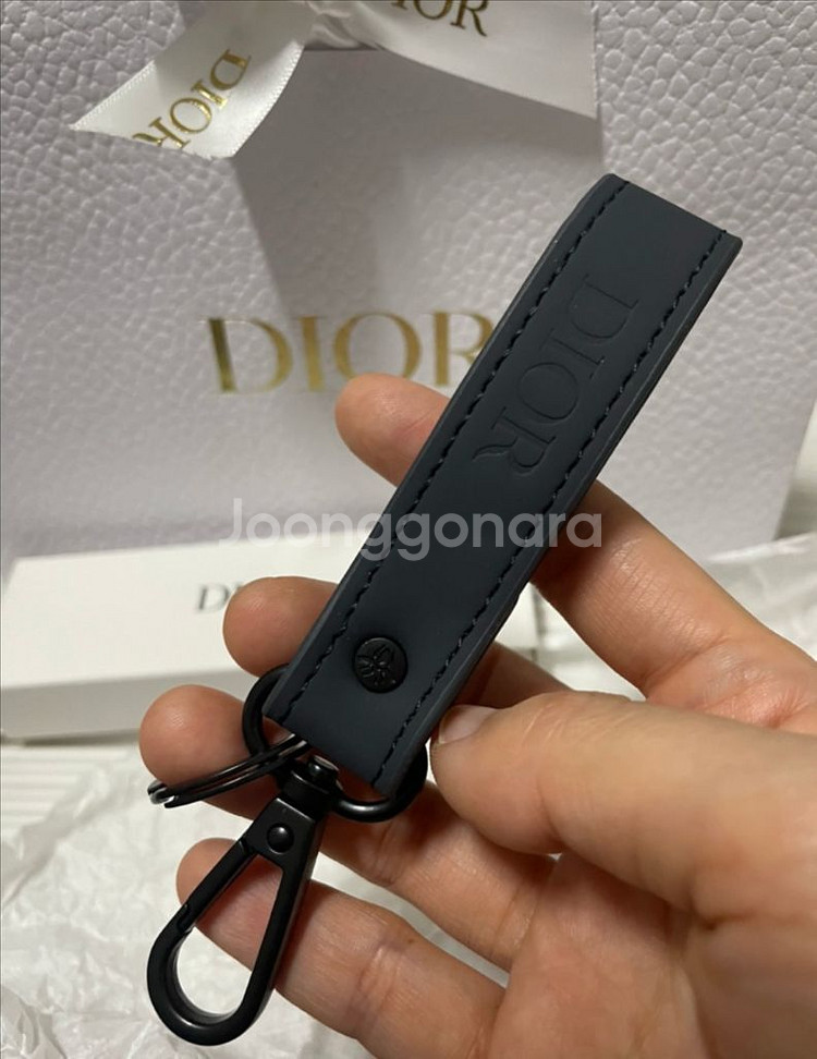 정품) 남녀공용 디올 키링 키홀더 새제품--1