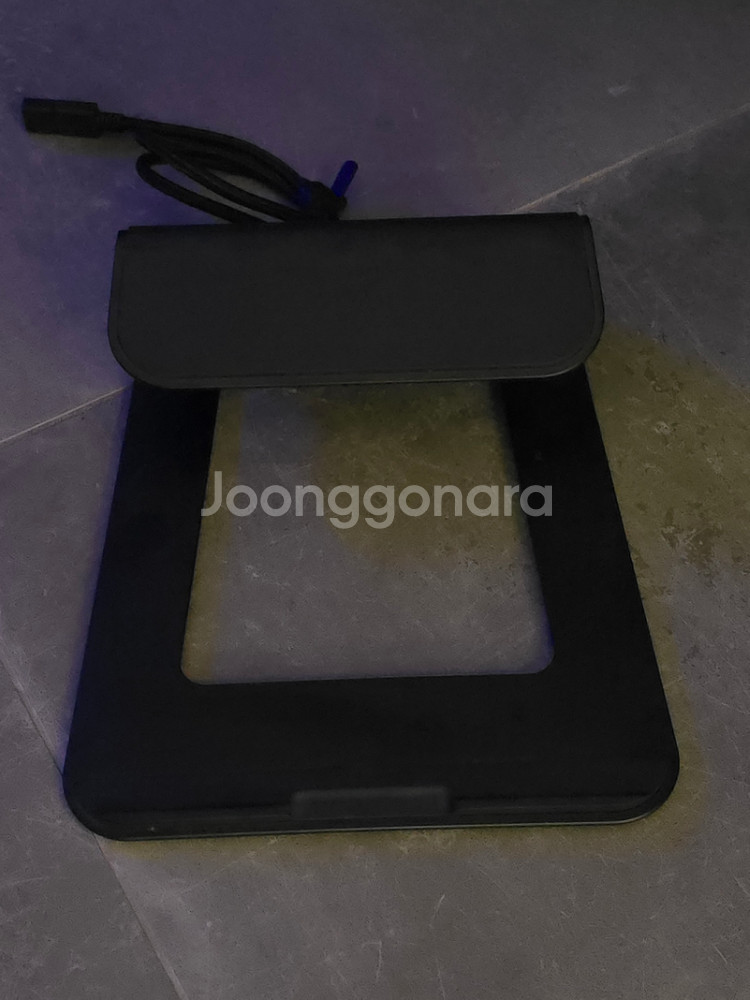 Razer 크로마 스탠드 V2 노트북 거치대--1