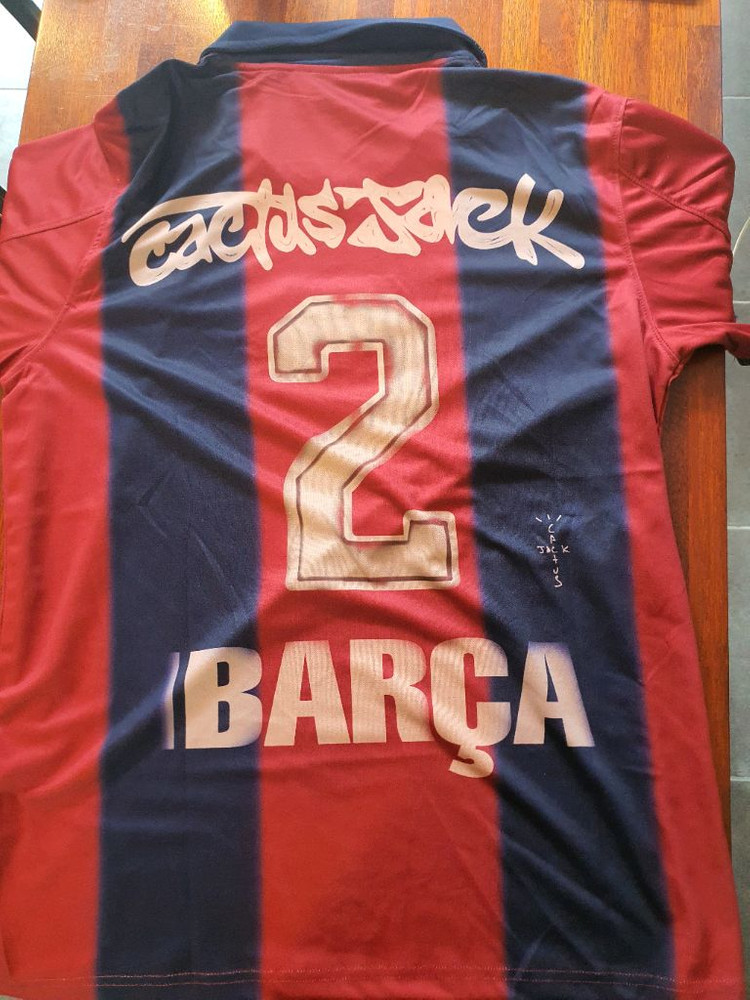 트래비스 스캇 바르셀로나 2XL 이미지