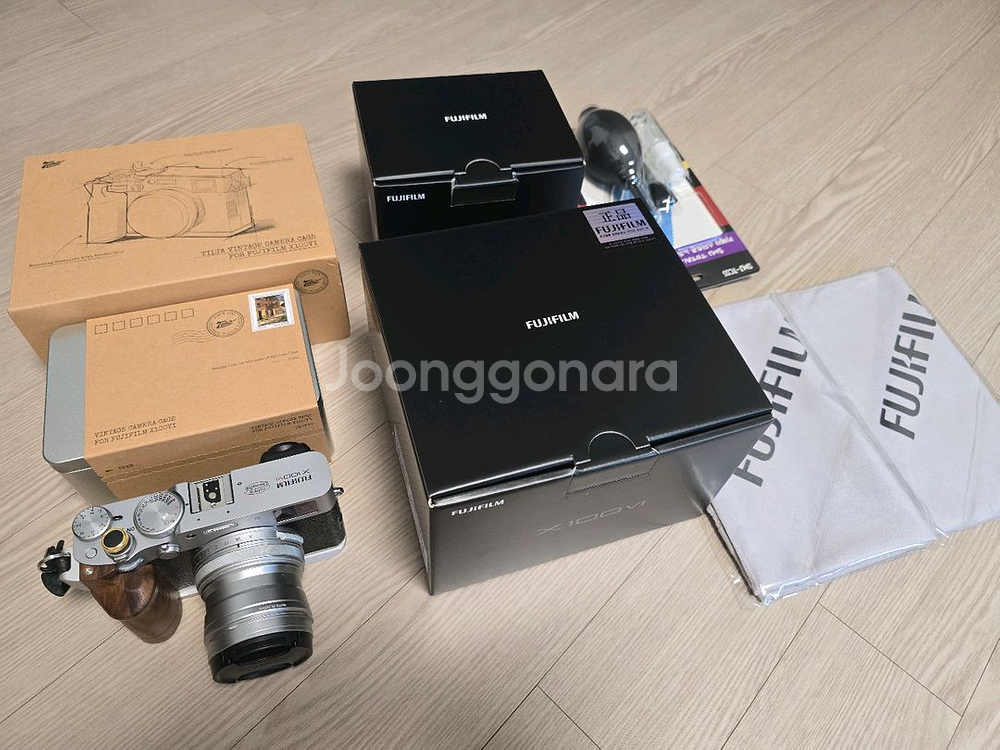 구입한지 한달된 후지필름 X100VI 실버 카메라--2